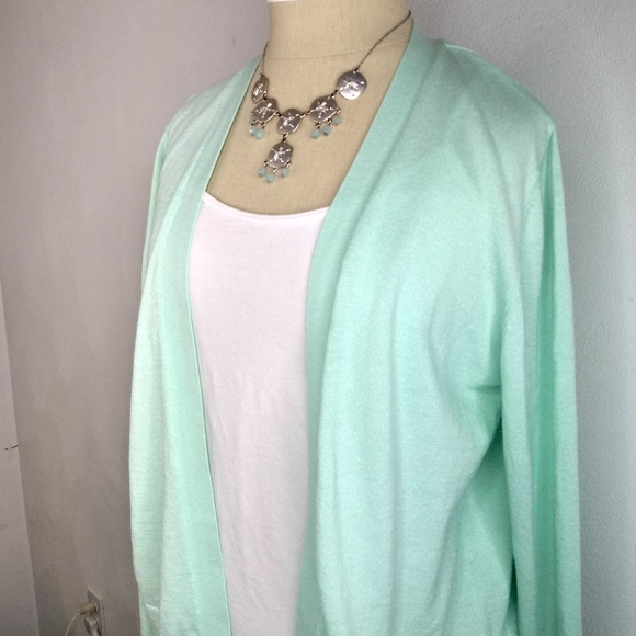 Old Navy Sweaters - Old Navy Mint Green Cardigan